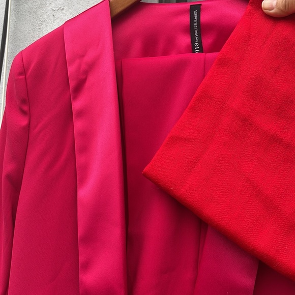 Two piece Suit - Picture 11 of 11